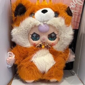 800% AI Orange and White Fox with glitter eyes.